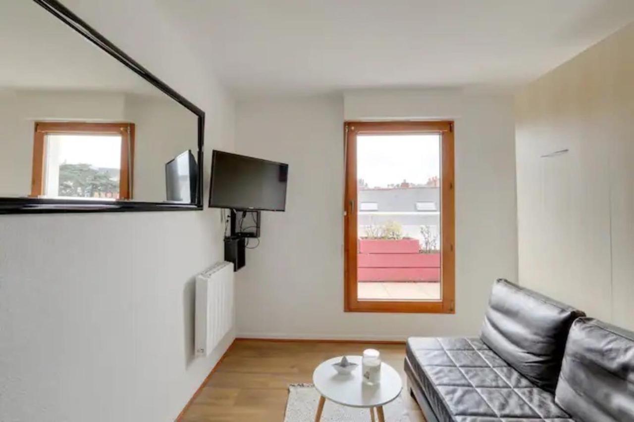 Bright Apartment With Large Terrace Нант Экстерьер фото